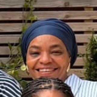 Amna, Service Manager