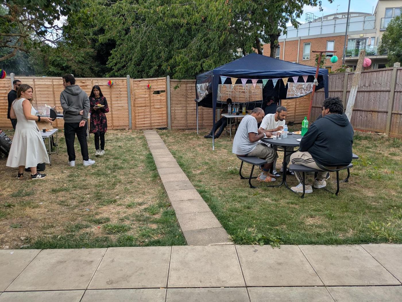 BBQ: Hammersmith and Ealing, men's homes at Diverse Services, photo 3