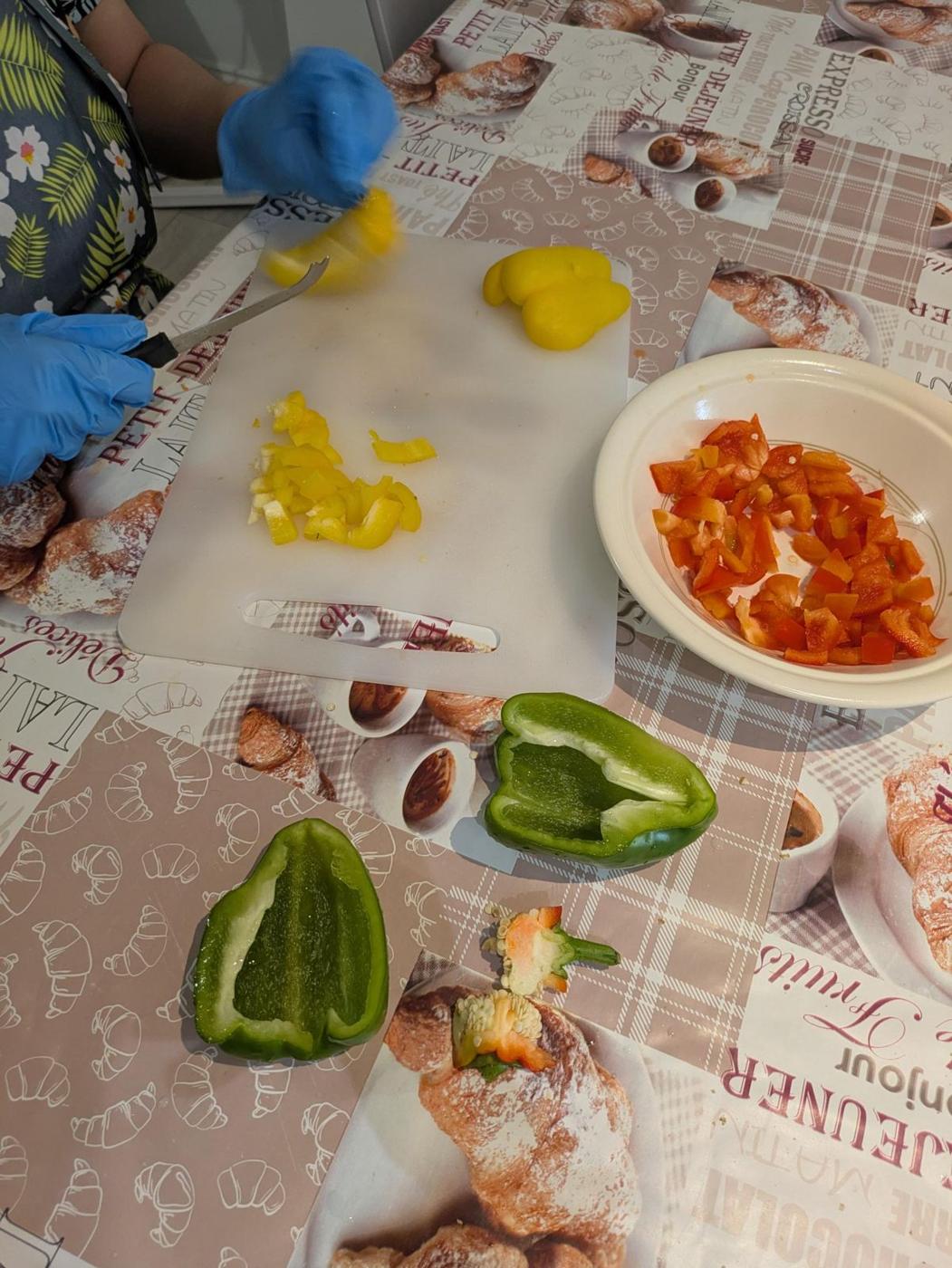 Cooking and nutrition sessions at Diverse Services, photo 6
